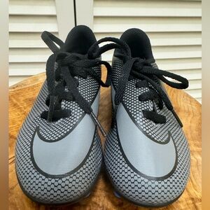 Boys Nike cleats size 10